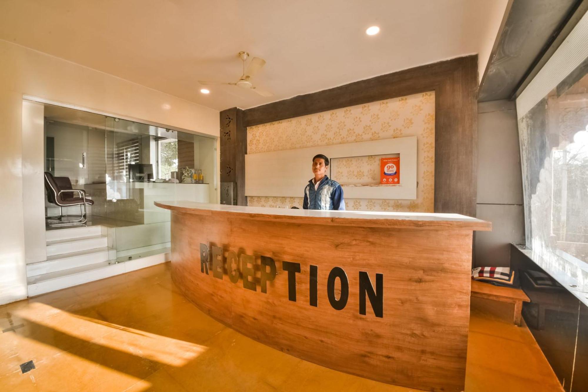 Capital O Amit Palace Bhilwara Экстерьер фото